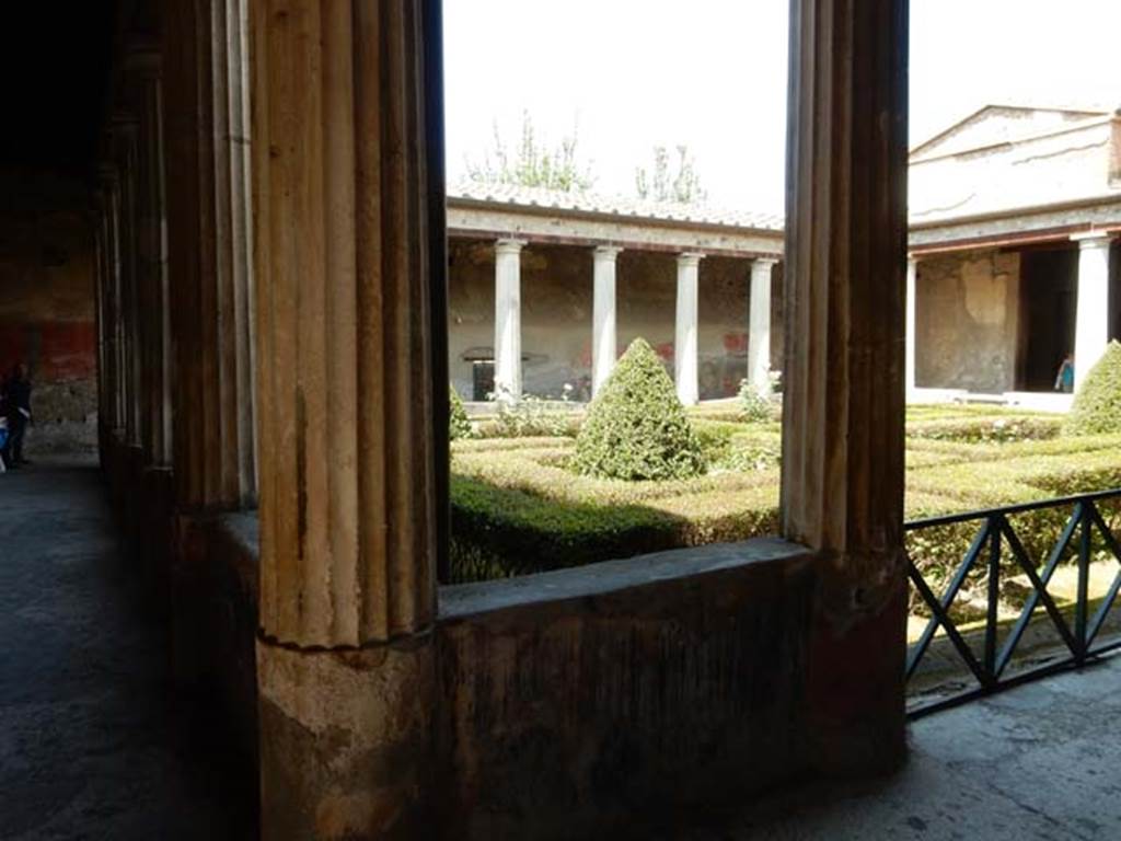 I.10.4 Pompeii. May 2015. Looking across peristyle garden from portico in south-east corner. Photo courtesy of Buzz Ferebee.