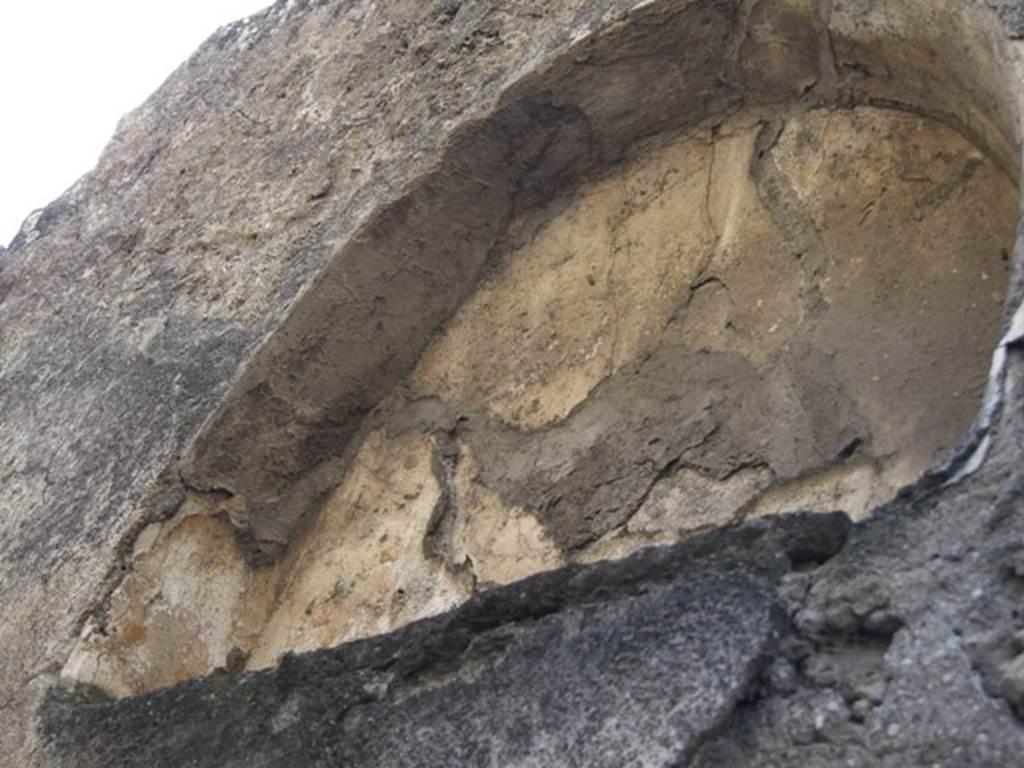 I.10.5 Pompeii. December 2007. Detail of niche on west wall of stairs.