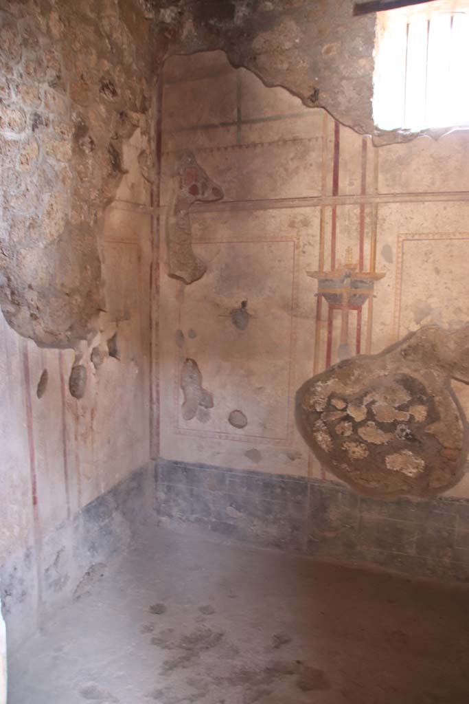 I.10.11 Pompeii. September 2021.
Room 7, looking towards south-east corner. Photo courtesy of Klaus Heese.