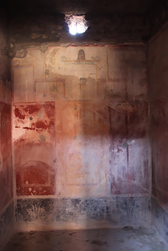 I.10.11 Pompeii. October 2022.
Room 9, looking towards west wall. Photo courtesy of Klaus Heese.