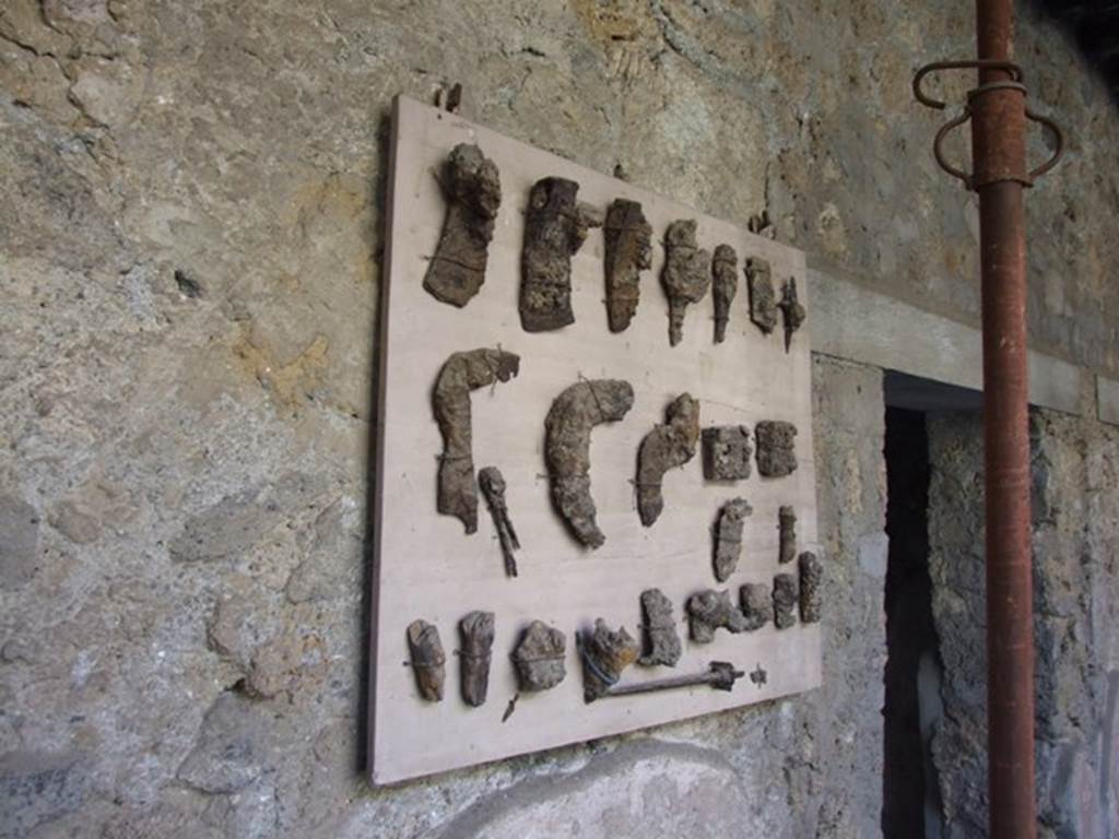 I.10.11 Pompeii. March 2009. Room 10. Peristyle. Remains of metal tools.