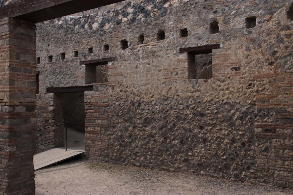 I.10.14 Pompeii. September 2021. Looking towards north wall. Photo courtesy of Klaus Heese.