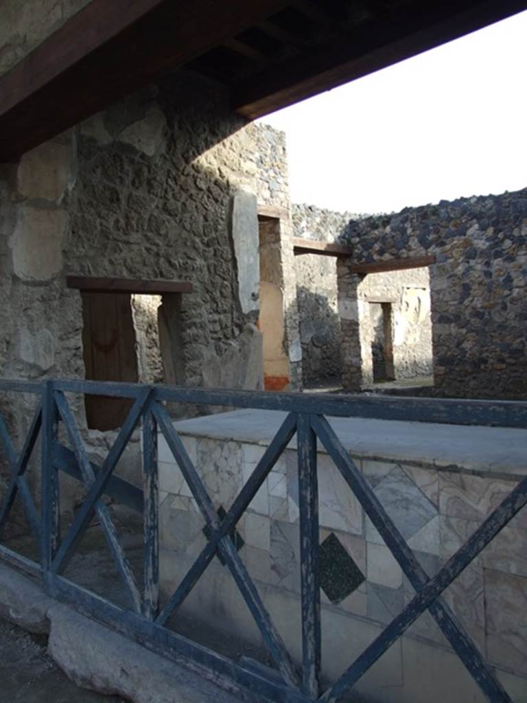 I.11.1 Pompeii. December 2007.
Entrance looking south-east across bar-room towards window into cubiculum.