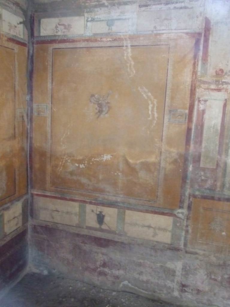 I.11.6 Pompeii. March 2009. Room 7, north end of east wall of triclinium.