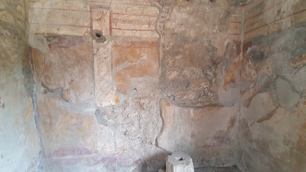 I.11.10 Pompeii. July 2021. North wall.
Foto Annette Haug, ERC Grant 681269 DÉCOR.