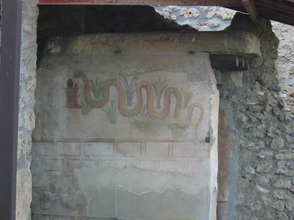 I.11.11 Pompeii. May 2003. Looking towards lararium on exterior south wall of latrine.
Photo courtesy of Nicolas Monteix.