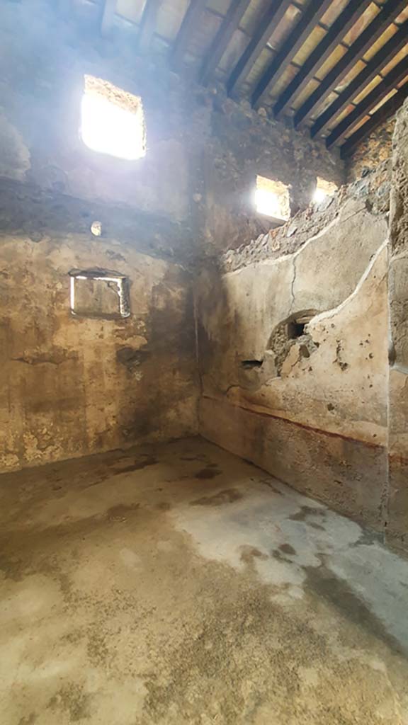 I.11.16 Pompeii. July 2021. Room 5, upper north side of room.
Foto Annette Haug, ERC Grant 681269 DÉCOR.