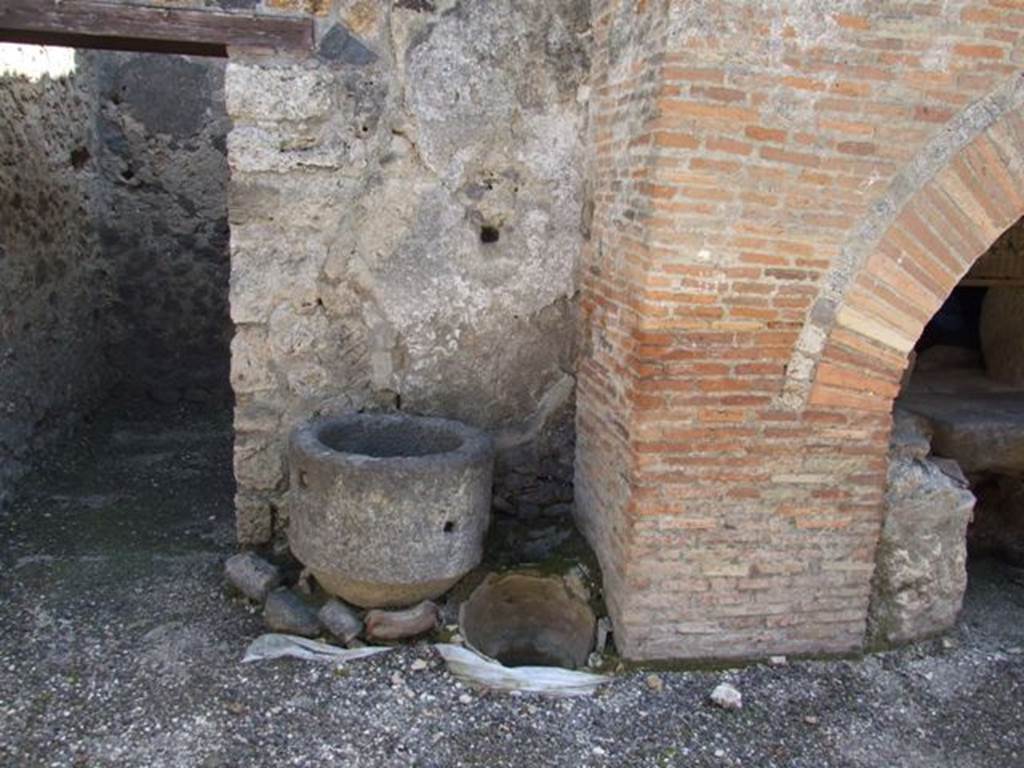 I.12.2 and I.12.1 Pompeii. March 2009 Room 11. North side of oven.
