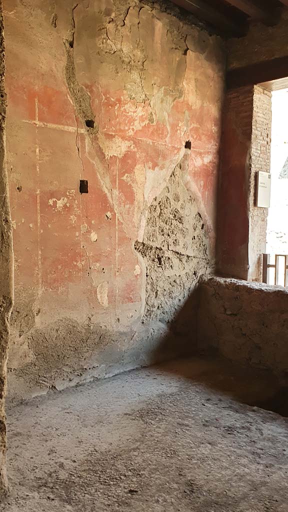I.12.3 Pompeii. July 2021.
Looking north-west towards west wall at rear of counter.
Foto Annette Haug, ERC Grant 681269 DÉCOR