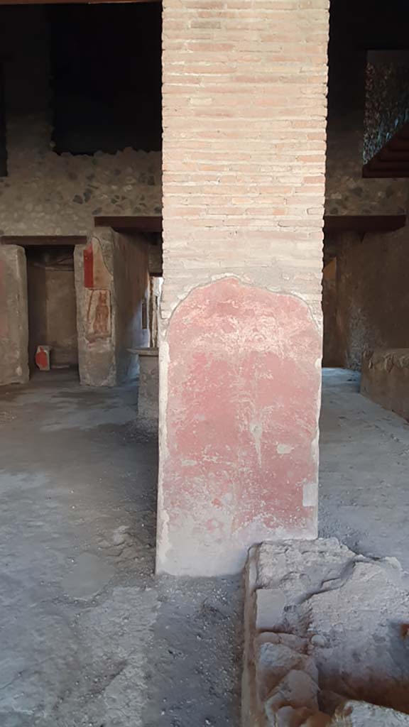 I.12.3 Pompeii. July 2021. Looking south towards pilaster.
Foto Annette Haug, ERC Grant 681269 DÉCOR