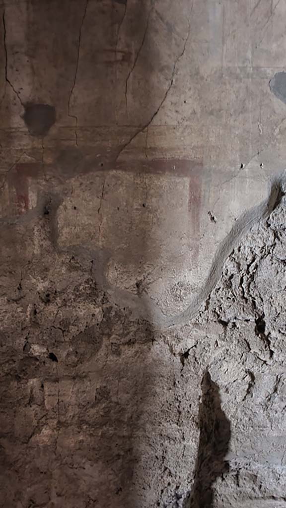 I.12.3 Pompeii. July 2021. Room 2, remains of central painting from east wall.
Foto Annette Haug, ERC Grant 681269 DÉCOR