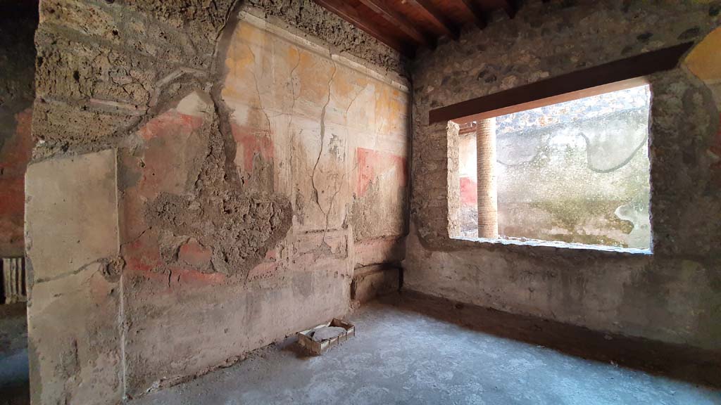 I.12.3 Pompeii. July 2021. Room 3, looking towards east and south wall.
Foto Annette Haug, ERC Grant 681269 DÉCOR