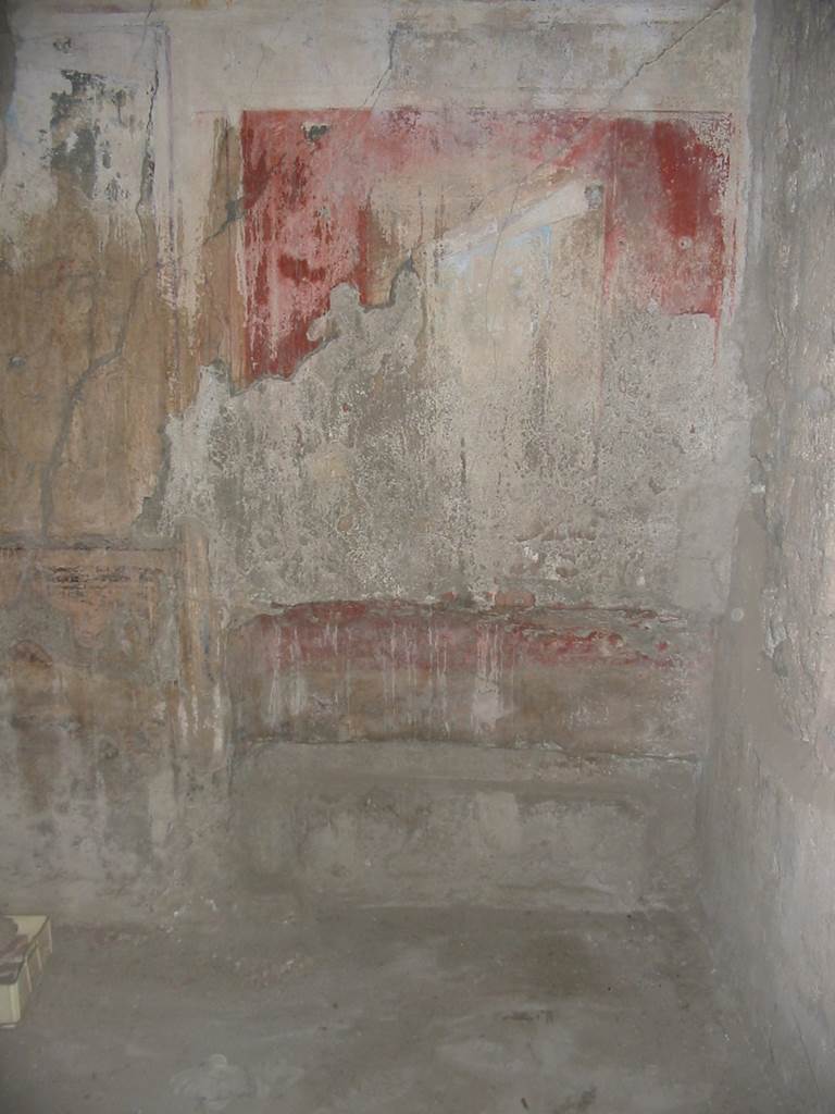 I.12.3 Pompeii. May 2003.
Room 3, east wall at south end, with recess. Photo courtesy of Nicolas Monteix.