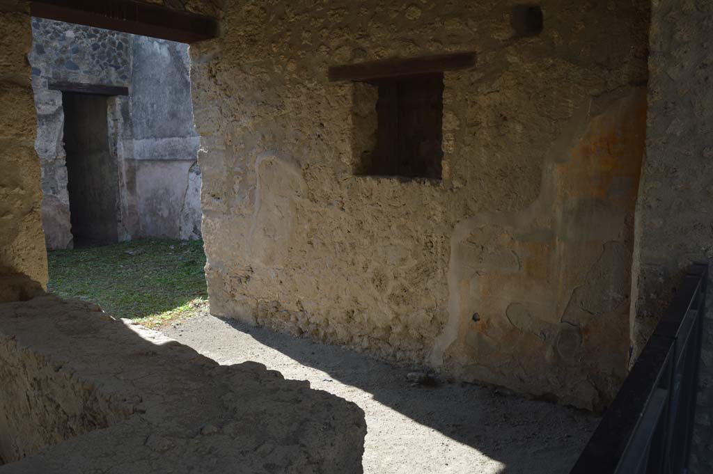 I.12.5 Pompeii. October 2017. Looking towards west wall.
Foto Taylor Lauritsen, ERC Grant 681269 DÉCOR.