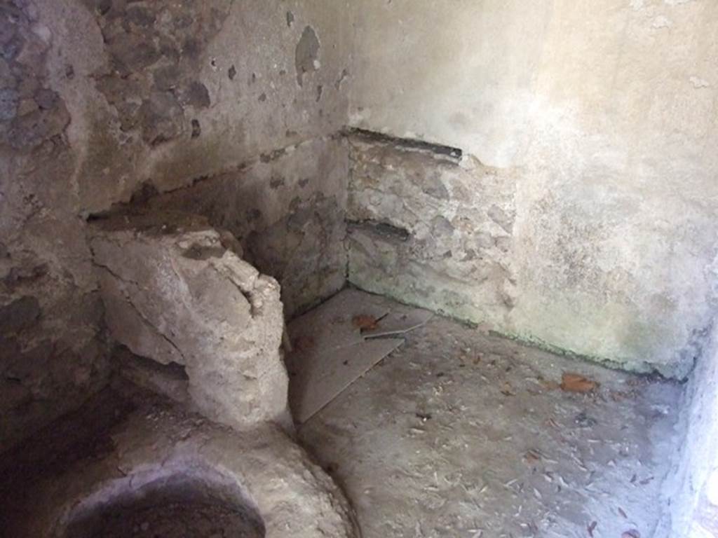 I.12.8 Pompeii. March 2009. Room 10. South west corner
