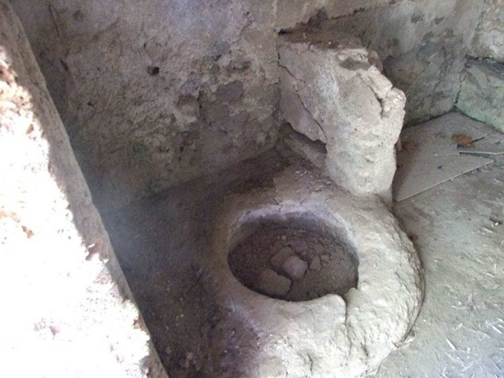 I.12.8 Pompeii. March 2009. Room 10. South east corner.