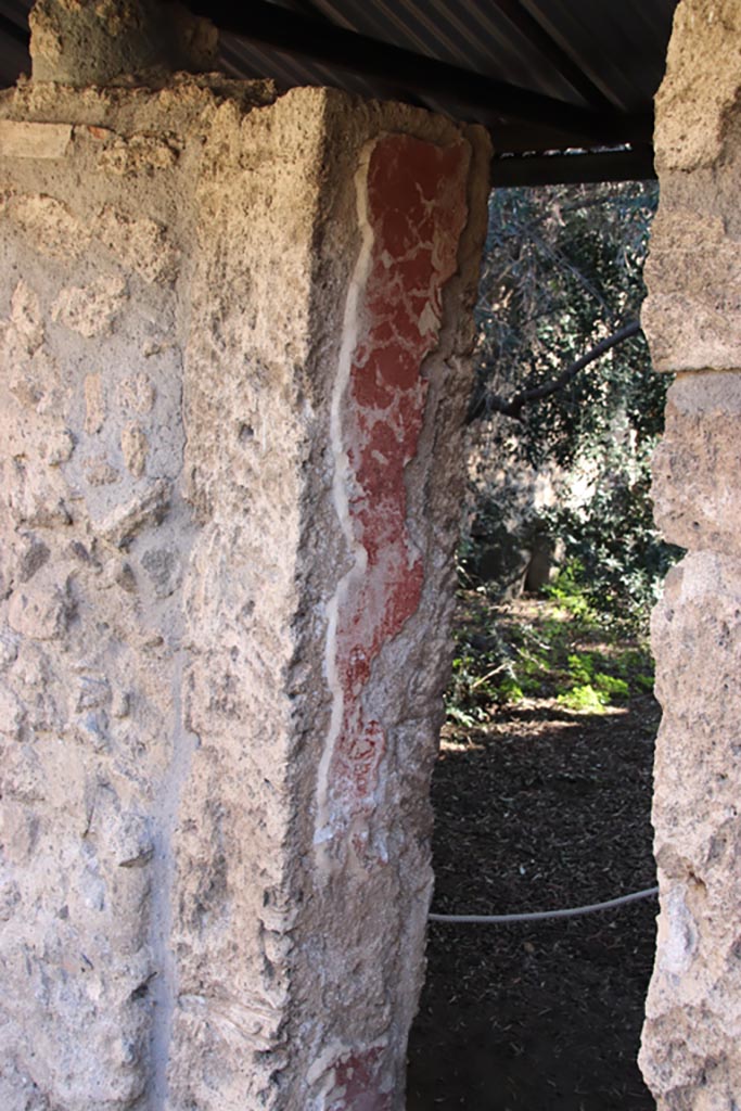 I.12.8 Pompeii. October 2022.
Room 13, doorway in south wall into peristyle 9. Photo courtesy of Klaus Heese.