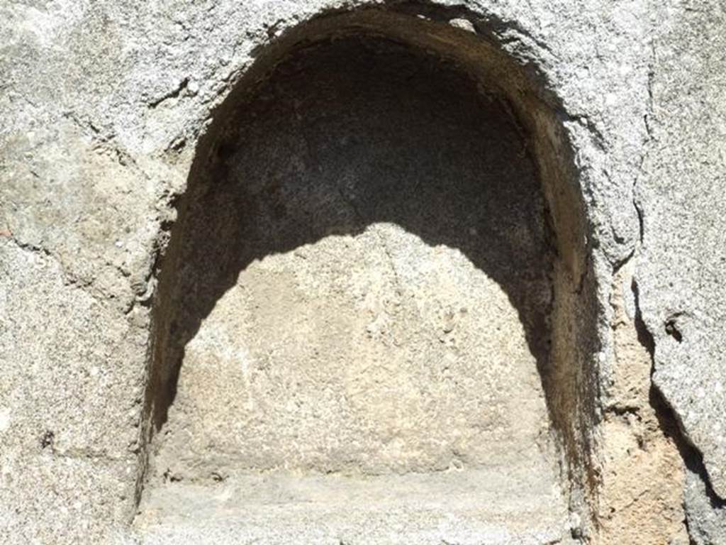 I.12.8 Pompeii. March 2009. Room 2. Niche.