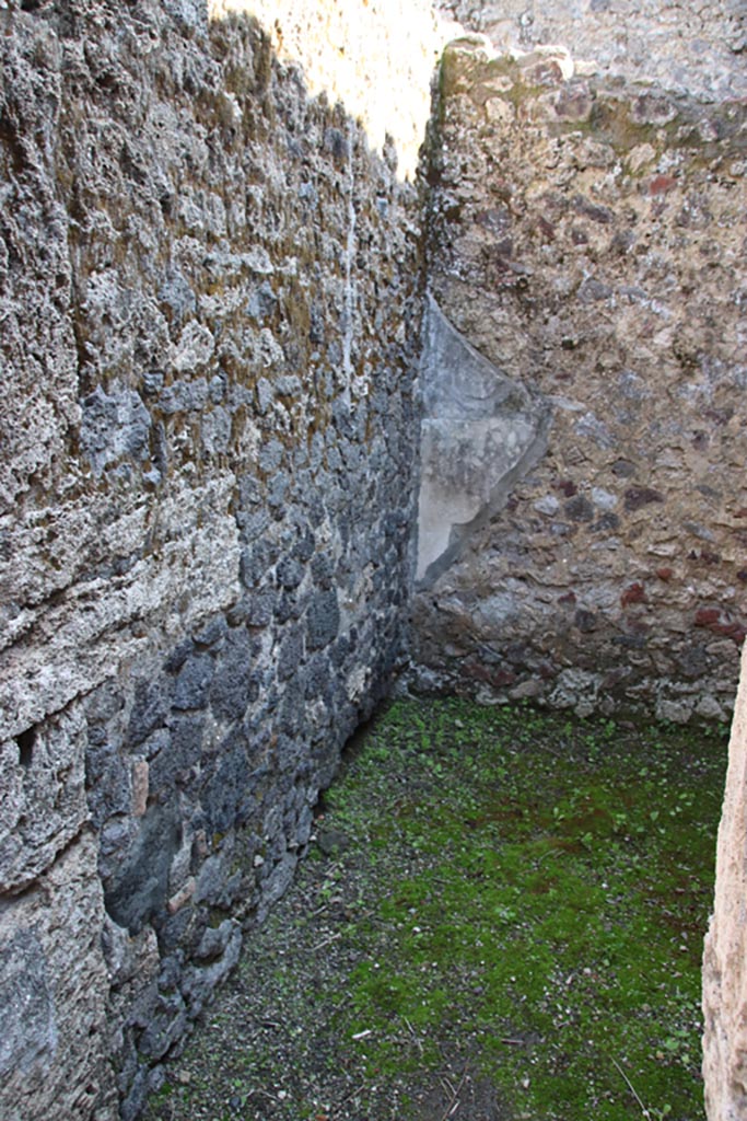 I.12.8Pompeii. October 2022.
Room 3, looking south along east wall towards south-east corner. Photo courtesy of Klaus Heese.