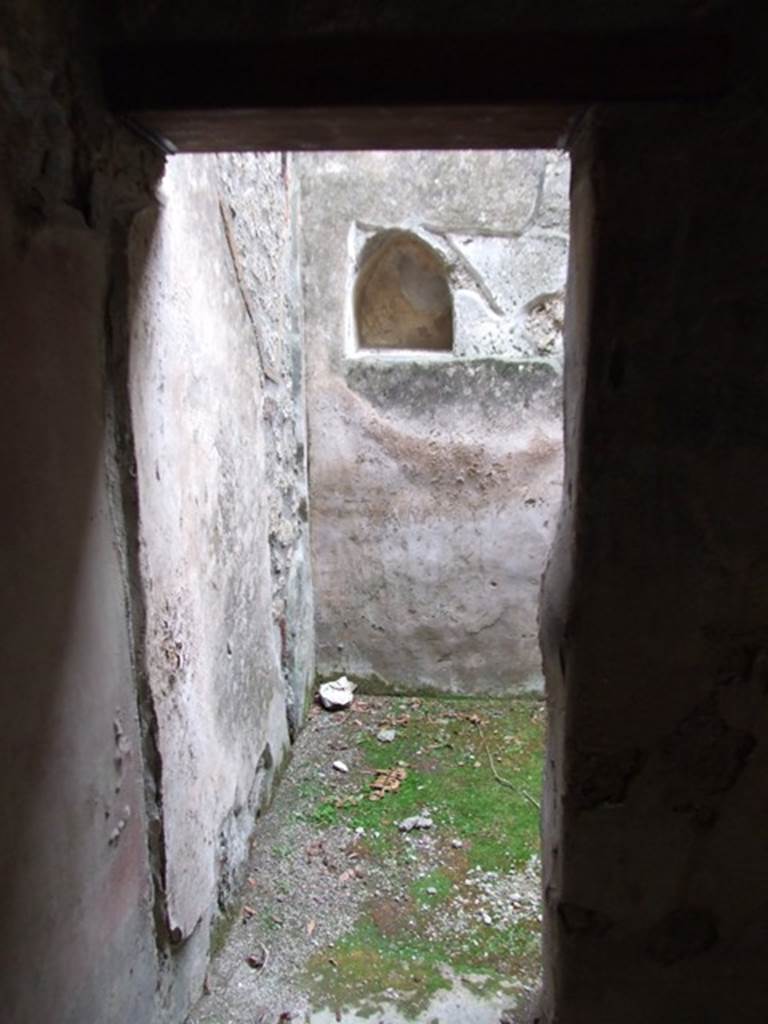 I.12.11. December 2007. Room with two niches looking south from room east of the garden area.
