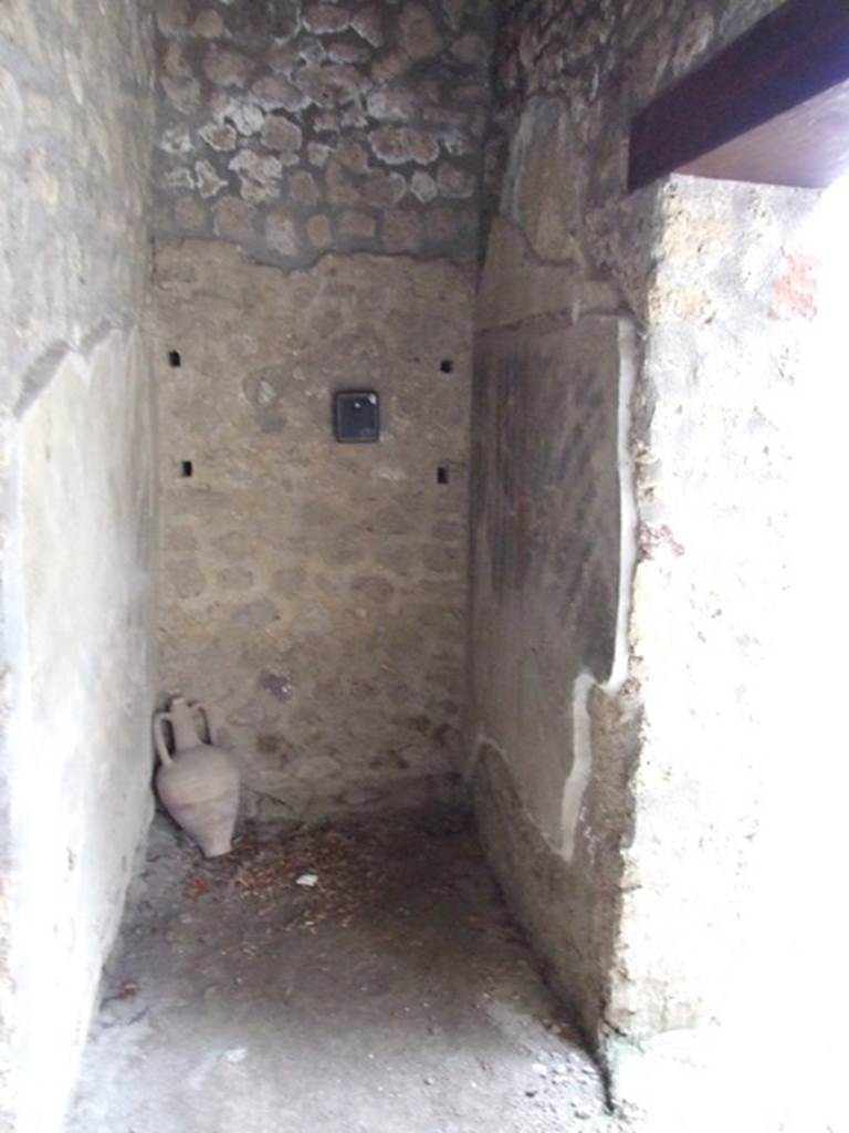 I.12.11. December 2007. Small room in north east corner of tablinum area.