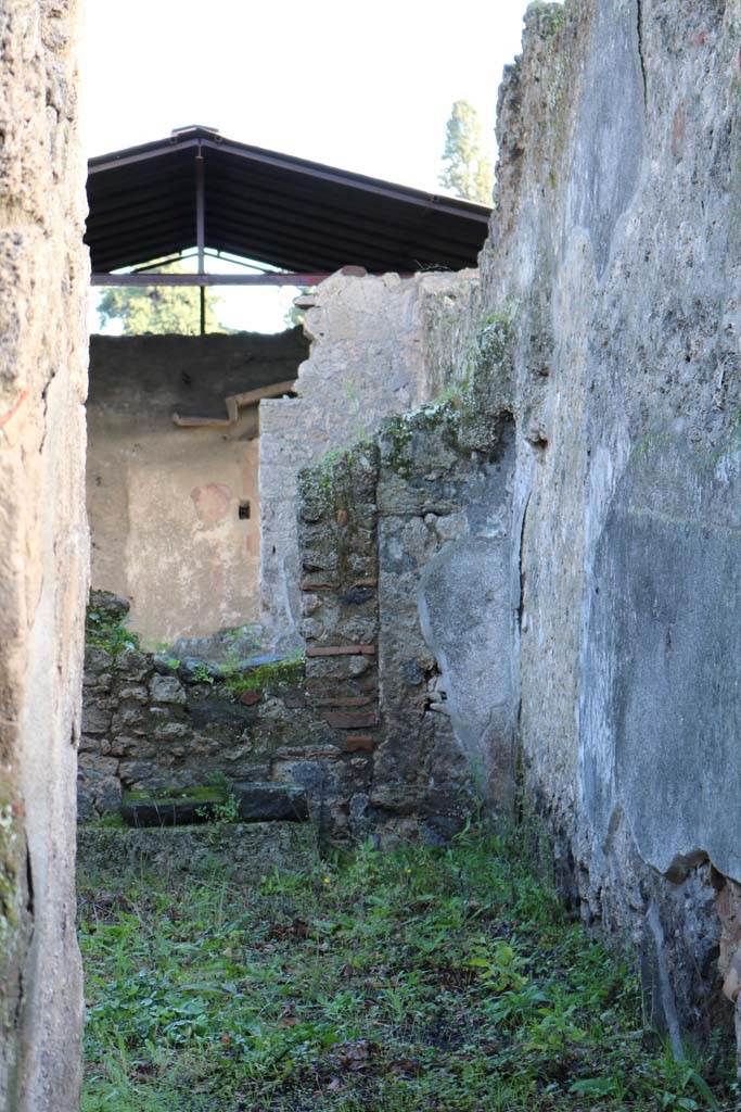I.12.15 Pompeii. December 2018.
Looking towards south-east corner of atrium. Photo courtesy of Aude Durand.