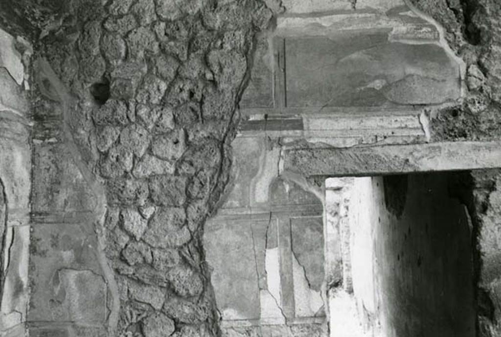 I.13.2 Pompeii. 1974. Domus of Sutoria Primigenia, left ala, S wall. Photo courtesy of Anne Laidlaw.
American Academy in Rome, Photographic Archive. Laidlaw collection _P_74_1_12.