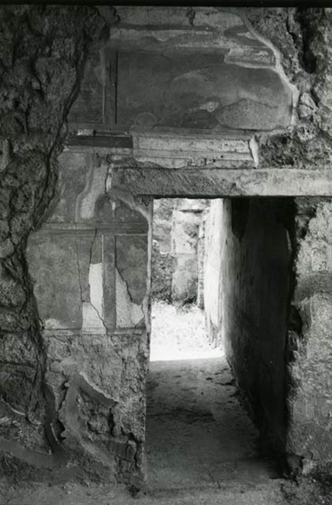 I.13.2 Pompeii. 1974. Domus of Sutoria Primigenia, left ala, S wall. Photo courtesy of Anne Laidlaw.
American Academy in Rome, Photographic Archive. Laidlaw collection _P_74_1_10.