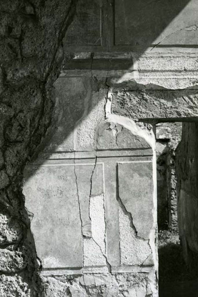 I.13.2 Pompeii. 1974. Domus of Sutoria Primigenia, left ala, right S wall. Photo courtesy of Anne Laidlaw.
American Academy in Rome, Photographic Archive. Laidlaw collection _P_74_3_6.