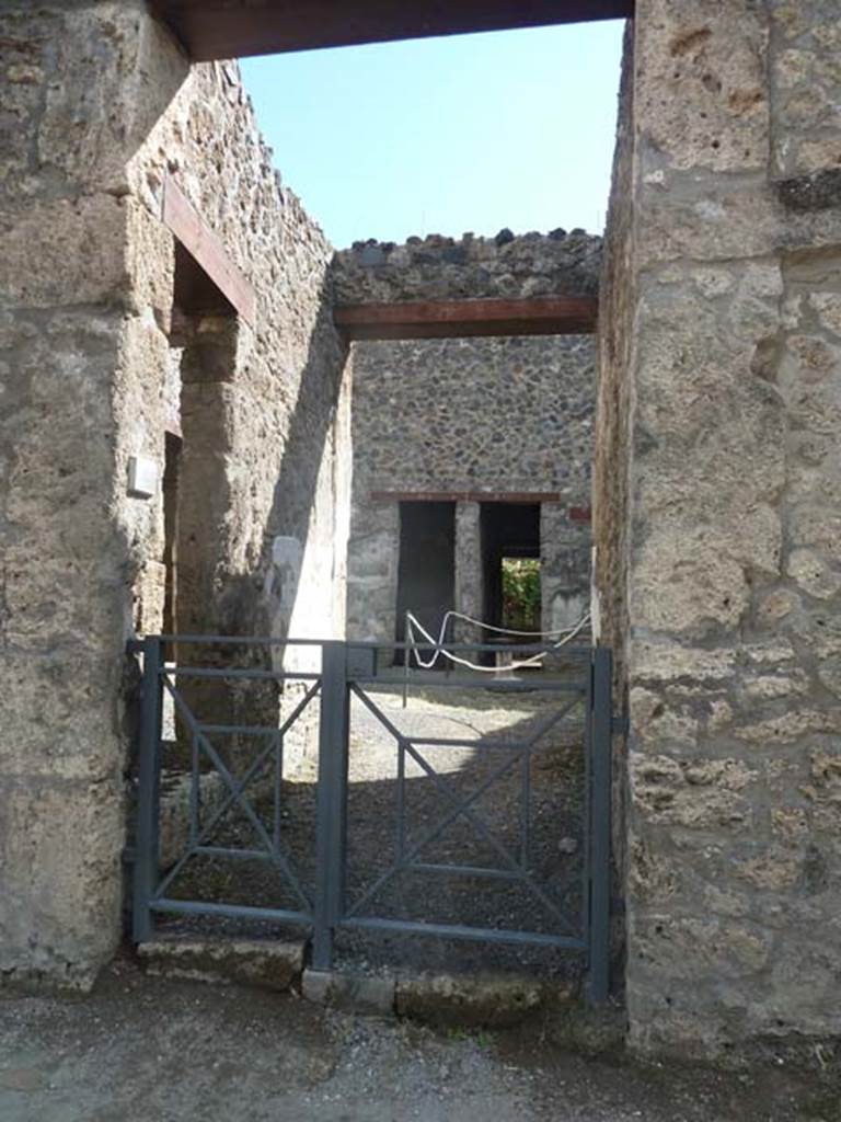 I.13.2 Pompeii. September 2015. Looking south through entrance doorway.