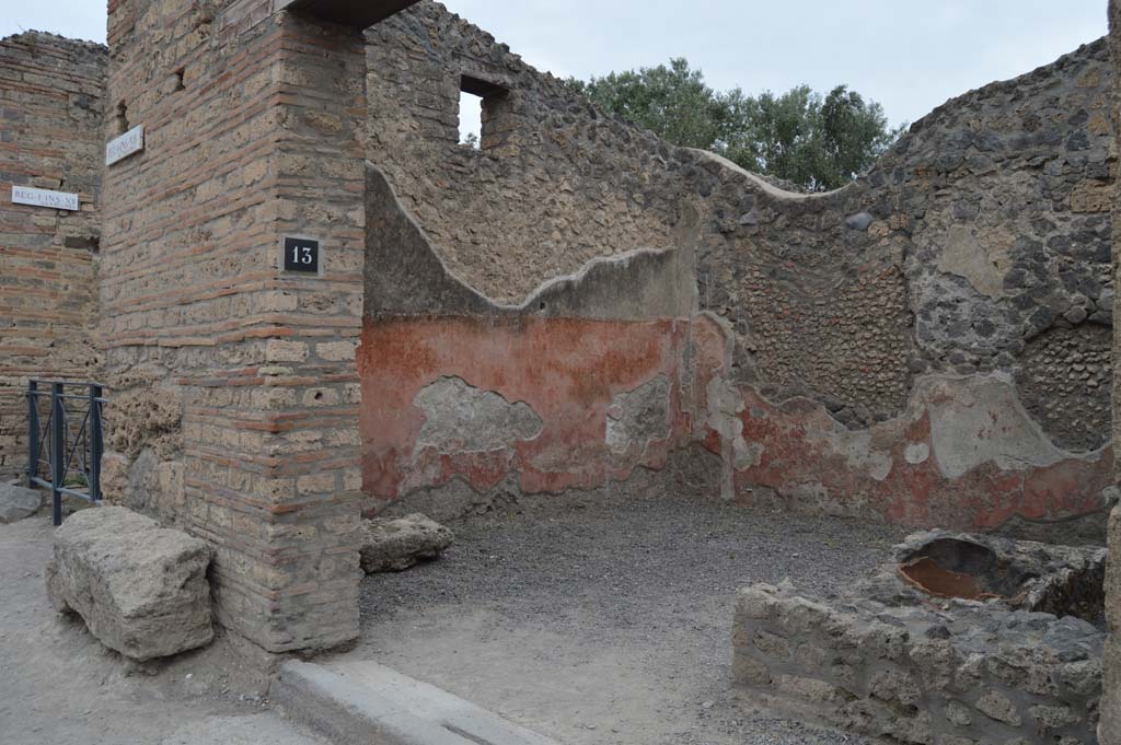 I.13.13 Pompeii. October 2017. Looking towards west wall and north-west corner from entrance doorway.
Foto Taylor Lauritsen, ERC Grant 681269 DÉCOR.
