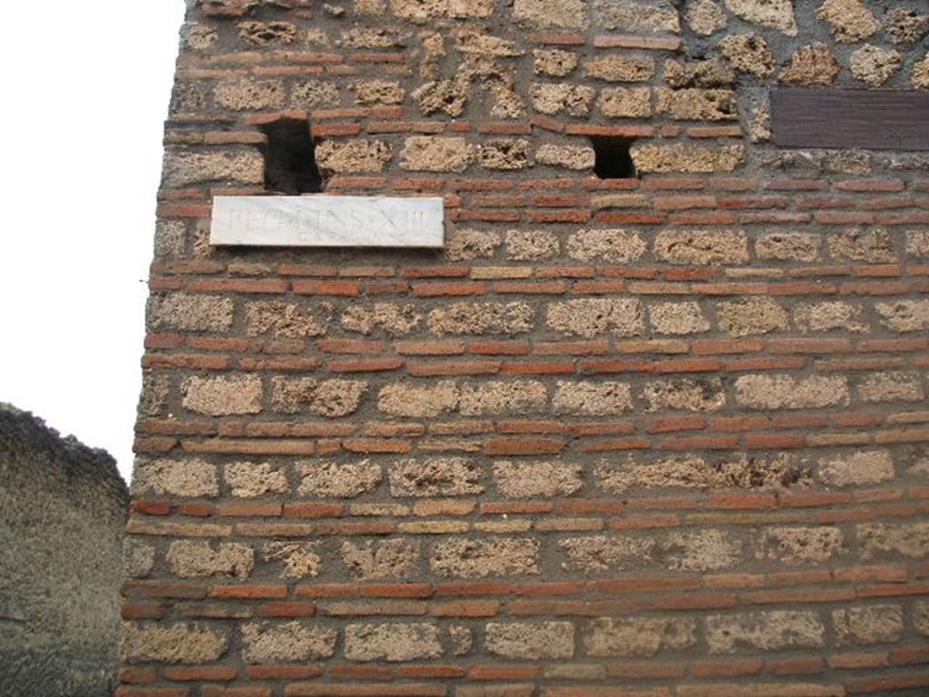 I.13.13 Pompeii. December 2004. Corner Wall at junction.