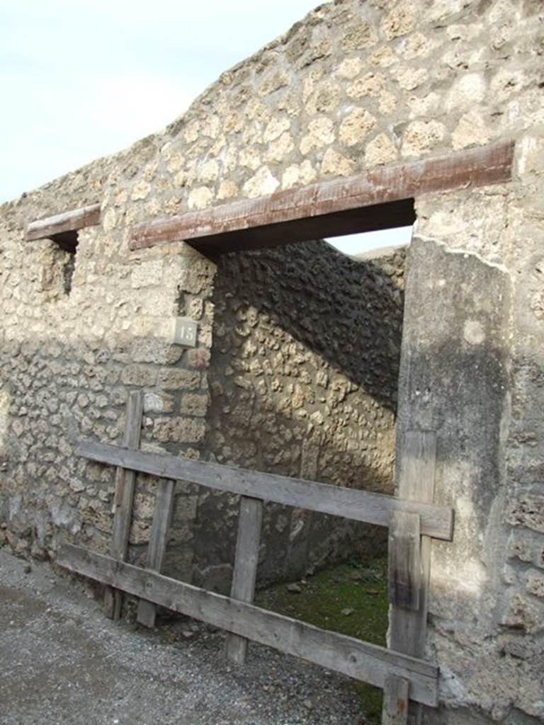 I.13.15 Pompeii. December 2007. Entrance.