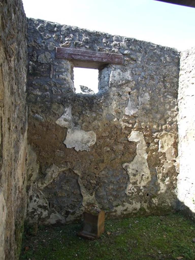 I.13.15 Pompeii. March 2009. Room on north side of entrance. West wall with window to Vicolo dei Fuggiaschi.