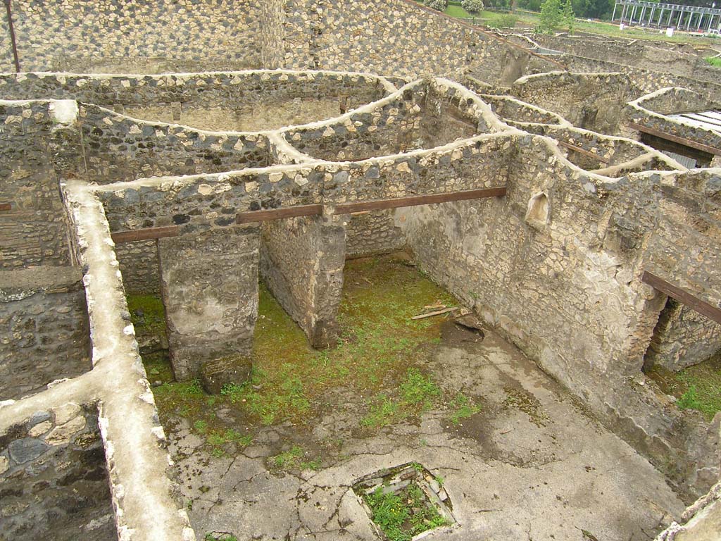 I.14.2 Pompeii. July 2008. Atrium room B, looking south-west. Photo courtesy of Guilhem Chapelin.