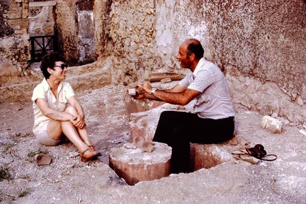 I.14.2 Pompeii. 1972. Looking south-east across triclinium. Photo by Stanley A. Jashemski.
Source: The Wilhelmina and Stanley A. Jashemski archive in the University of Maryland Library, Special Collections (See collection page) and made available under the Creative Commons Attribution-Non Commercial License v.4. See Licence and use details. J72f0342