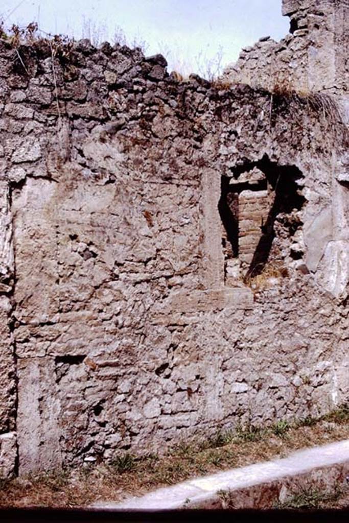 I.14.2 Pompeii. 1972. Exterior wall on Via di Nocera. Photo by Stanley A. Jashemski.
Source: The Wilhelmina and Stanley A. Jashemski archive in the University of Maryland Library, Special Collections (See collection page) and made available under the Creative Commons Attribution-Non Commercial License v.4. See Licence and use details. J72f0393