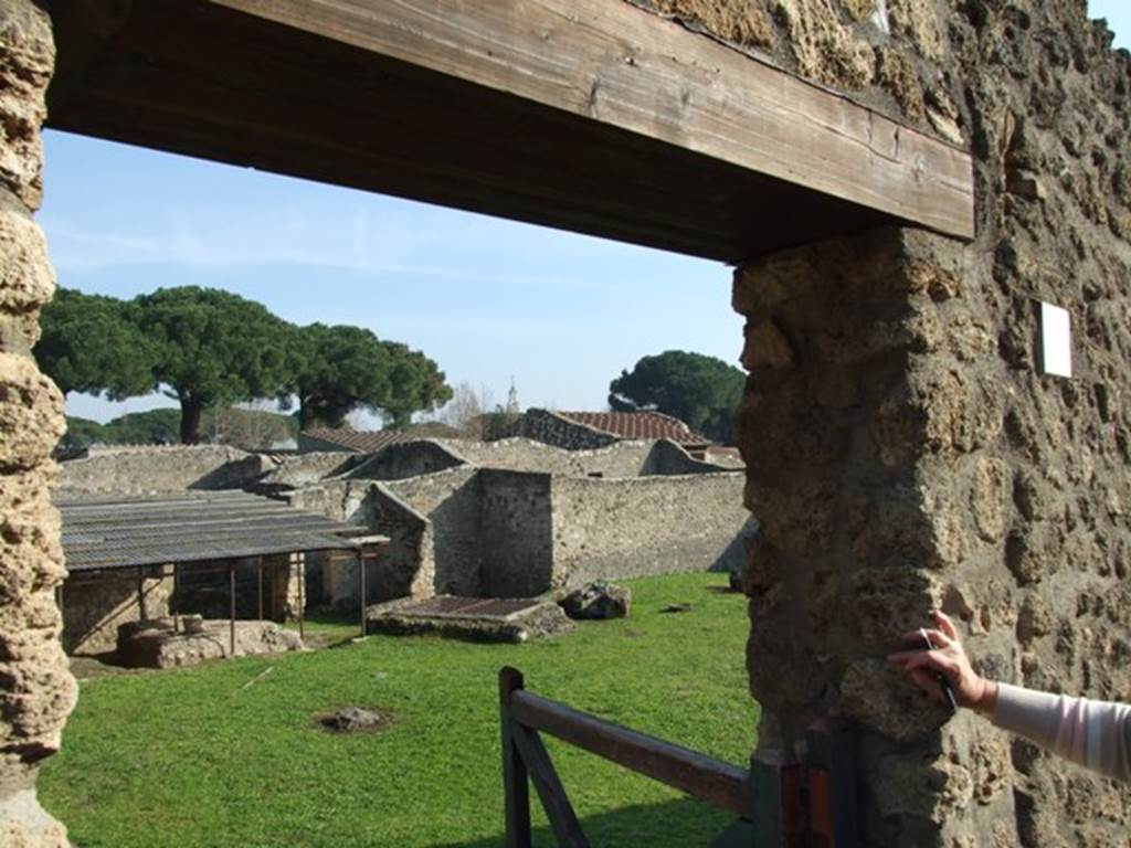 I.14.10 Pompeii. December 2007. Entrance looking south east.
