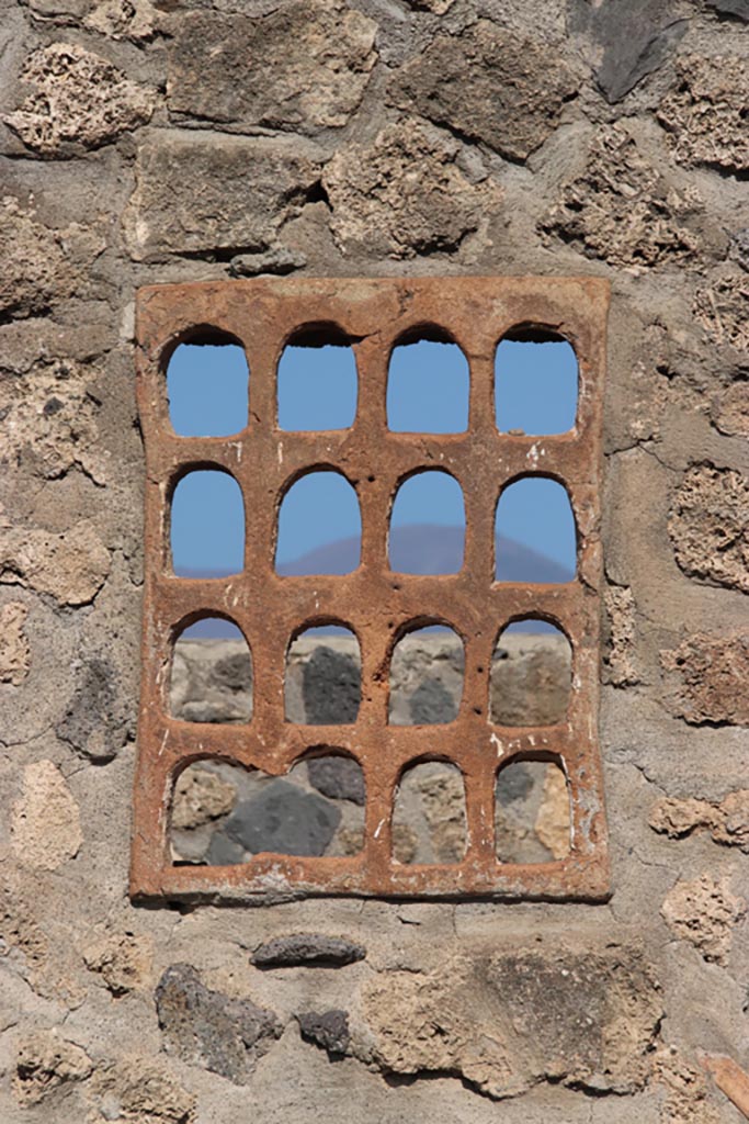 I.14.11 Pompeii. October 2022.
Terracotta window in front façade. Photo courtesy of Klaus Heese.