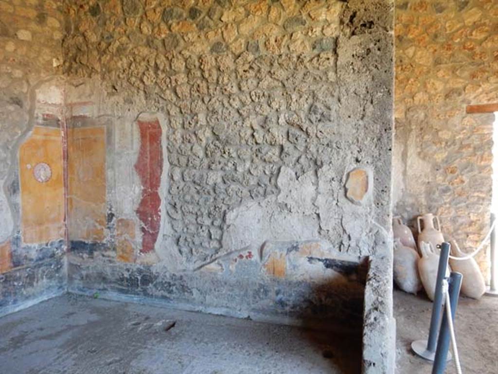 I.14.12, Pompeii. May 2018. Room 34, looking towards south wall, on left, and room 32, on right.
Photo courtesy of Buzz Ferebee.