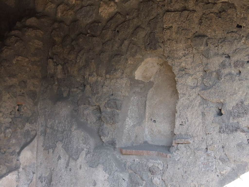I.14.15 Pompeii. December 2006. Niche in east wall of bar area.