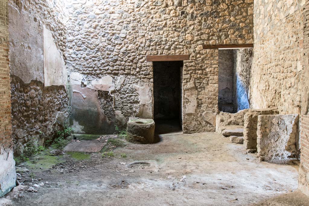 I.14.15 Pompeii. January 2019. East side of room on north side of bar-room.
The doorway to the bar-room is on the right of the picture. Photo courtesy of Johannes Eber.