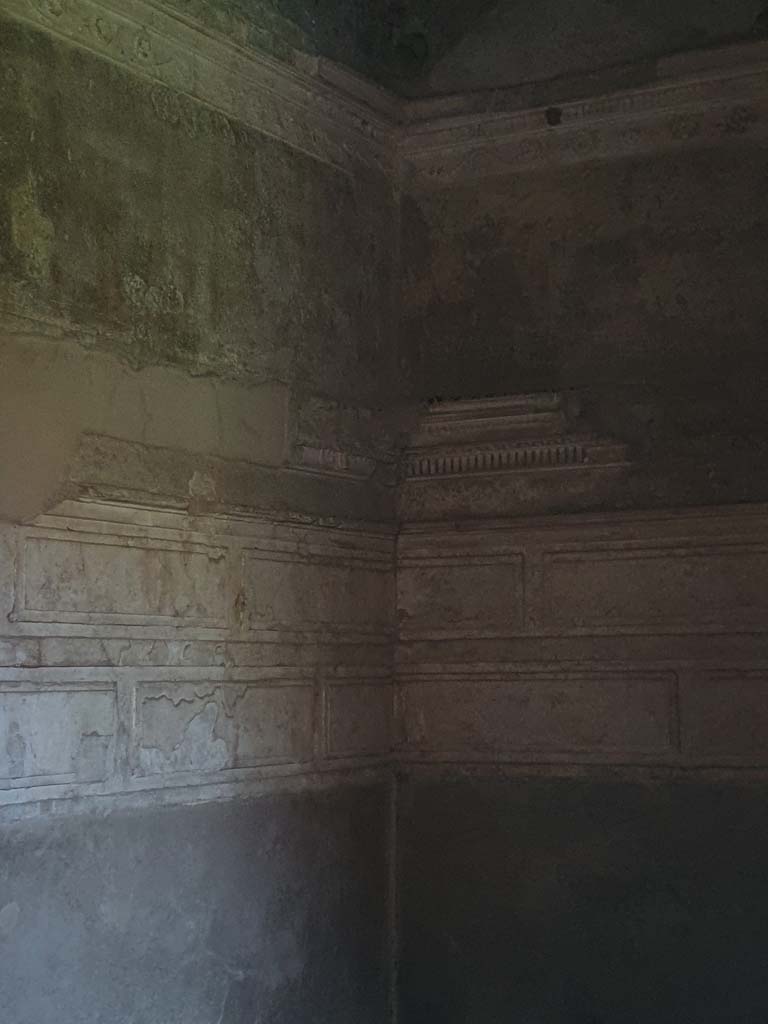 I.15.3 Pompeii. July 2021. Room 6, looking towards upper north-west corner.
Foto Annette Haug, ERC Grant 681269 DÉCOR.