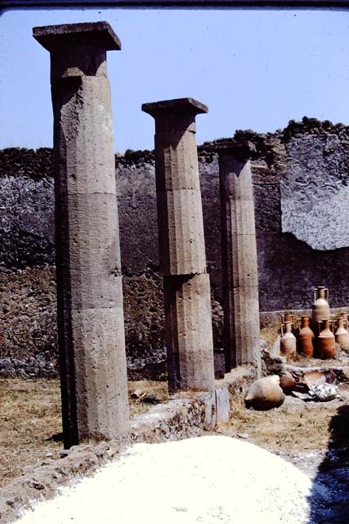 I.15.3 Pompeii. 1972. Columns of south peristyle 13. Photo by Stanley A. Jashemski.
Source: The Wilhelmina and Stanley A. Jashemski archive in the University of Maryland Library, Special Collections (See collection page) and made available under the Creative Commons Attribution-Non Commercial License v.4. See Licence and use details. J72f0657