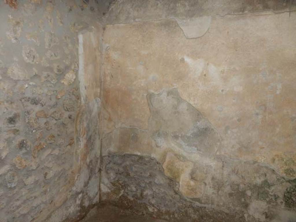 I.15.3 Pompeii. May 2015. Room 2, next to triclinium 1, north-west corner.
Photo courtesy of Buzz Ferebee.