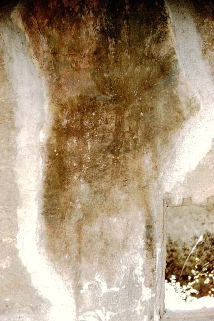I.16.3 Pompeii. 1961. Detail of painted decoration on south wall, above the window.
Photo by Stanley A. Jashemski
Source: The Wilhelmina and Stanley A. Jashemski archive in the University of Maryland Library, Special Collections (See collection page) and made available under the Creative Commons Attribution-Non Commercial License v.4. See Licence and use details.
J61f0315