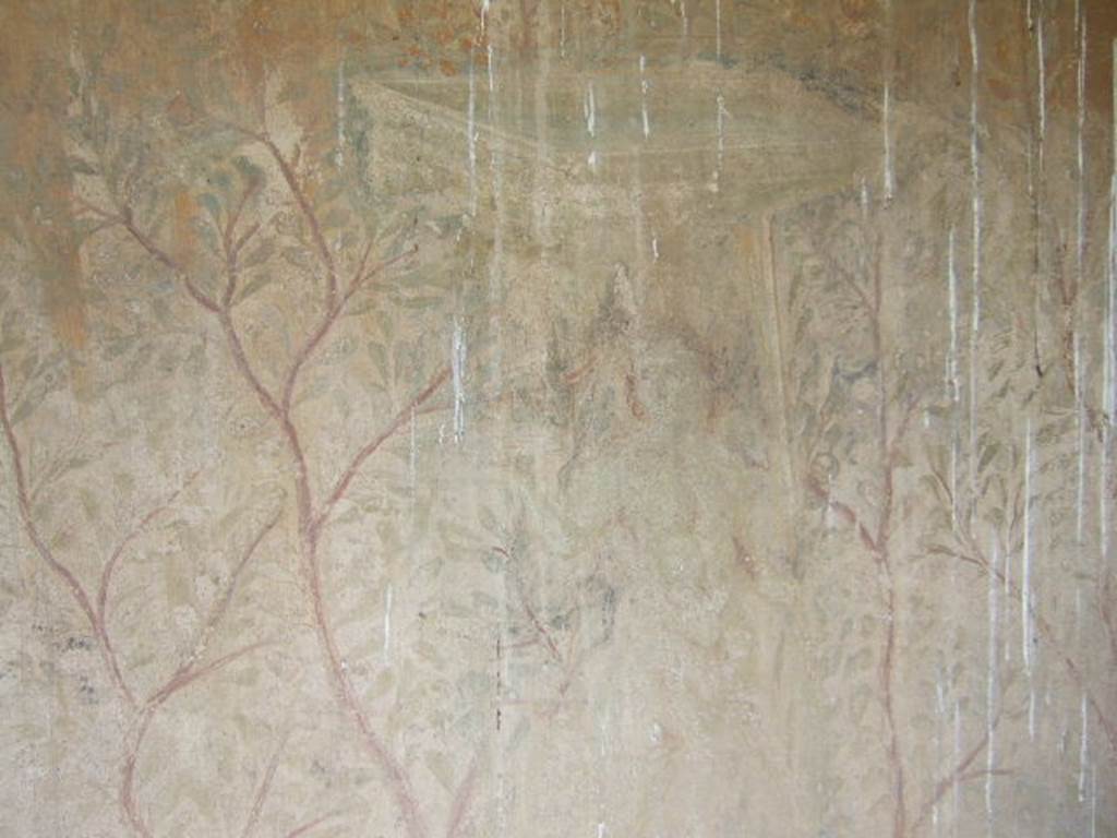 I.17.4 Pompeii. May 2006. Garden painting at east end of north wall of peristyle garden. A centaur supports a square fountain. See Jashemski, W. F., 1993. The Gardens of Pompeii, Volume II: Appendices. New York: Caratzas. (p.328).