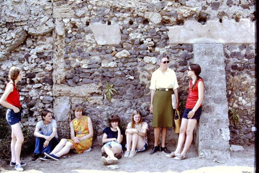 I.20.5 Pompeii. 1971. Wilhelmina and her girls taking a rest. Photo by Stanley A. Jashemski.
Source: The Wilhelmina and Stanley A. Jashemski archive in the University of Maryland Library, Special Collections (See collection page) and made available under the Creative Commons Attribution-Non Commercial License v.4. See Licence and use details. J71f0174