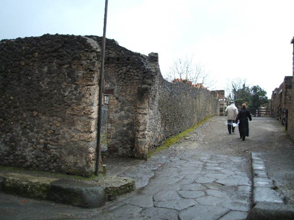 I.20.5 Roadway looking west from Via Nocera I.14