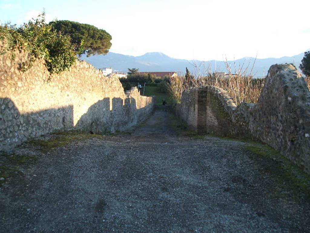 I.21.1 Roadway looking south I.22